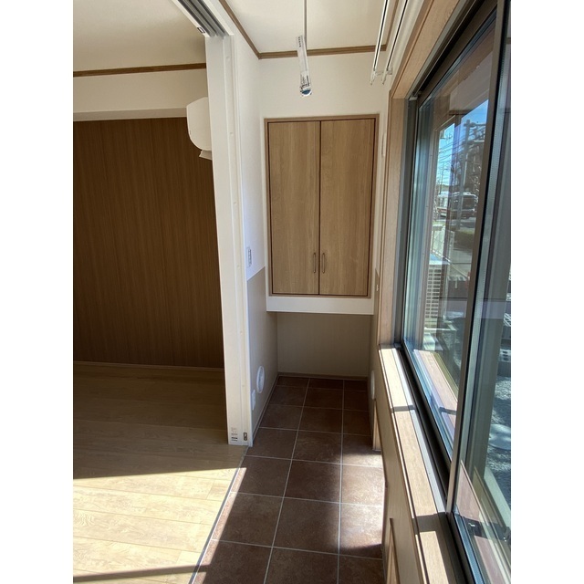 メゾン　リエール1階 内観