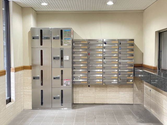 スカイコート新宿新都心704号室 メール・宅配ボックス