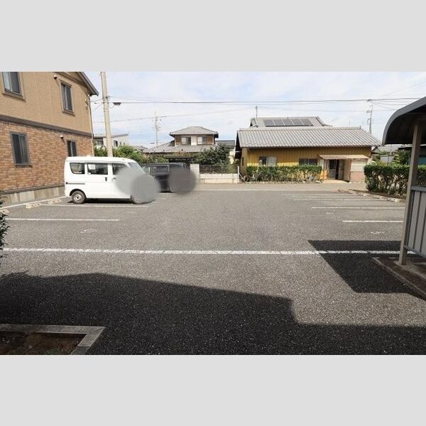 グランメール 駐車場