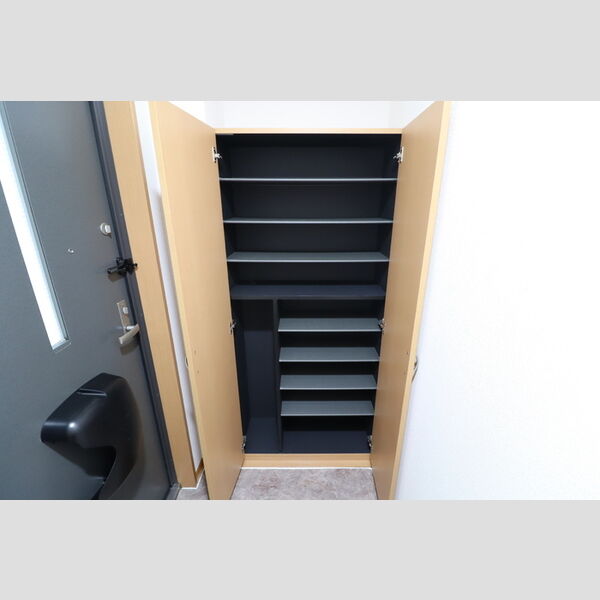 リビングタウン北上尾　B301号室 同建物別部屋の参考画像