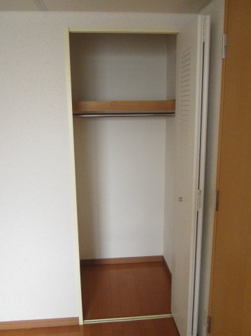 エスタシオンドーゼ0302号室 収納