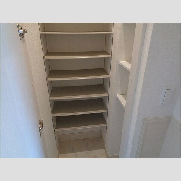 グラン・レーヴ102号室 シューズBOX