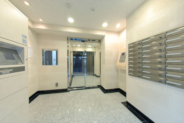 グラントゥルース氷川台201号室 エントランス