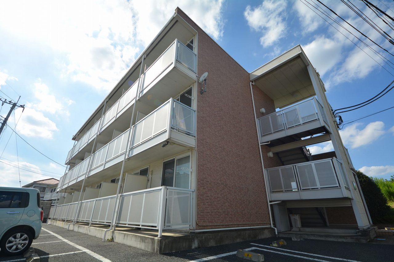 レオパレスルチェンテの外観画像