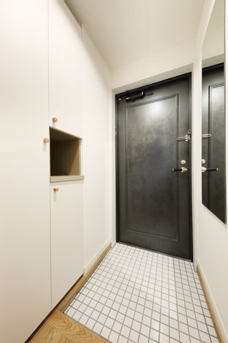 レジディア笹塚1階 玄関