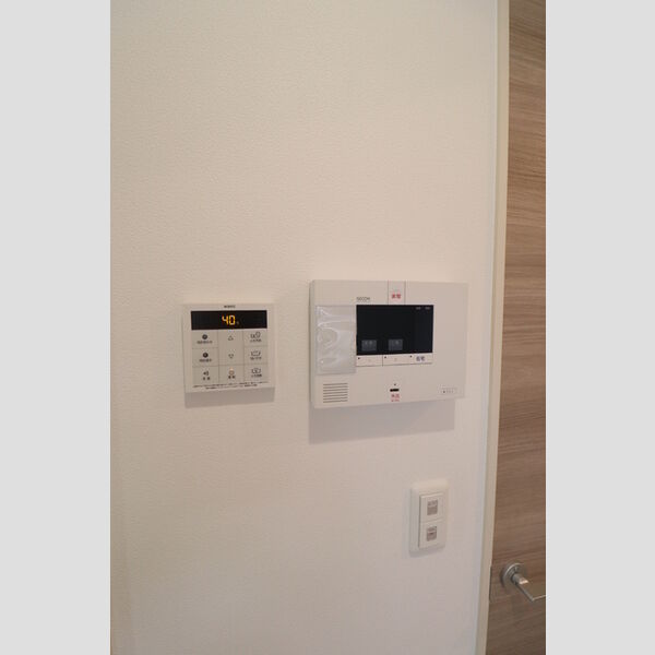 ドミール春日町 追い焚き給湯・セコムのセキュリティシステム