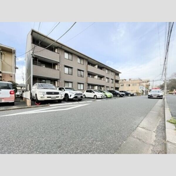 カーサみつわ台　E 駐車場