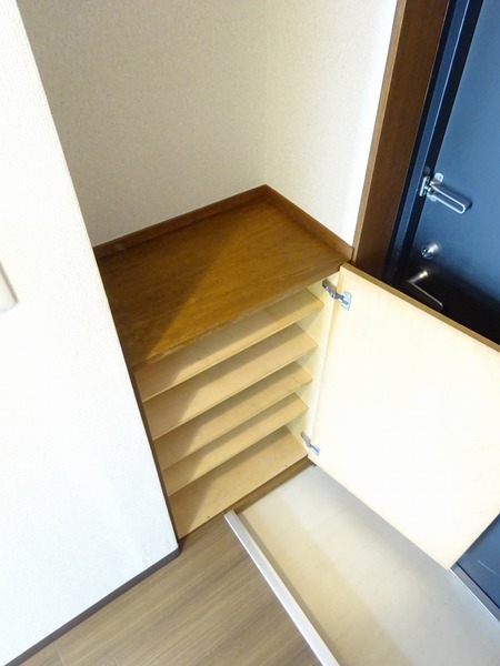 マイステージ世田谷若林 玄関