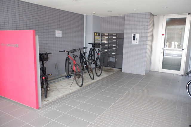 ラクール代々木公園0401号室 エントランス