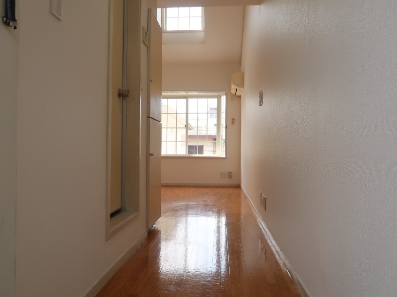 ハイツ新河岸2階 内観