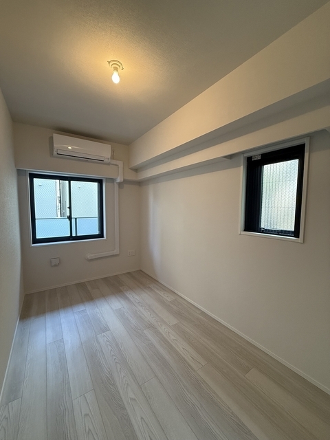 プレディアコート三軒茶屋201号室 洋室5.2帖　2025年10月撮影