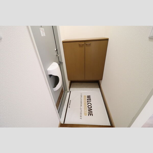 パークヒル105号室 玄関