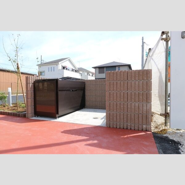 トランキーノ　パルク103号室 敷地内ごみ置き場