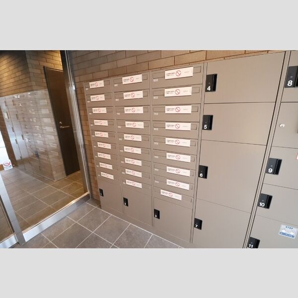 D-ROOM　NOBUTO801号室 集合ポスト　宅配ボックス