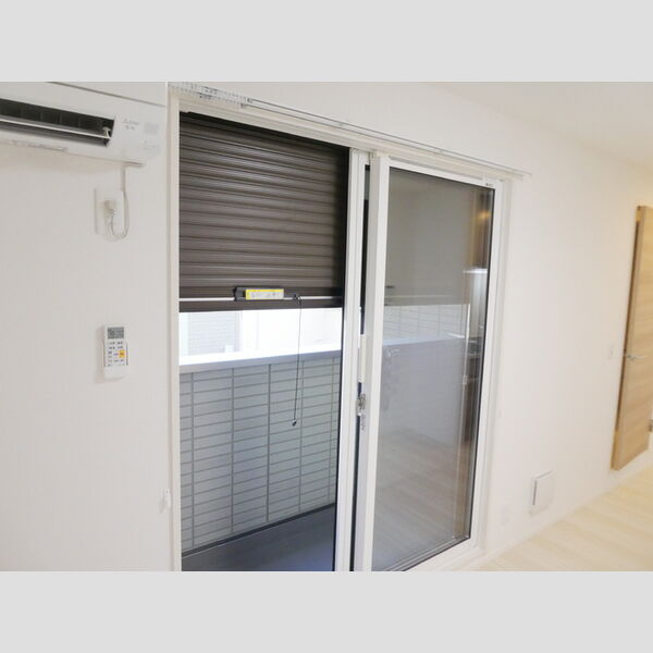 シェーングラース　D202号室 シャッター雨戸