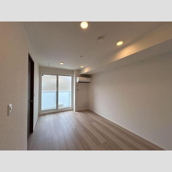 セレスティア西綾瀬202号室 LDK