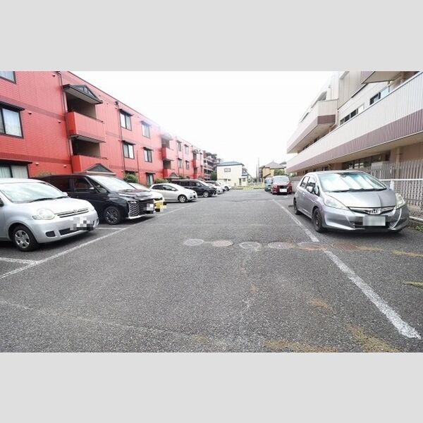 サニーハイツ205号室 駐車場