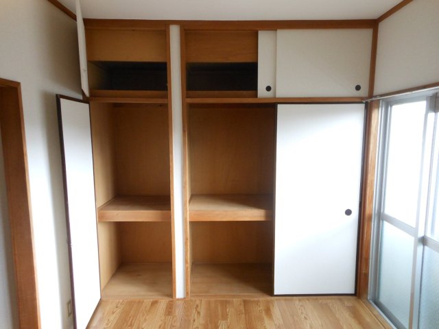 アビタシオン稲城 収納