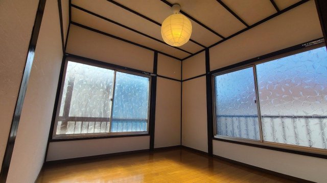 古民家ビンテージ戸建て三山 2F洋室日当たり良好