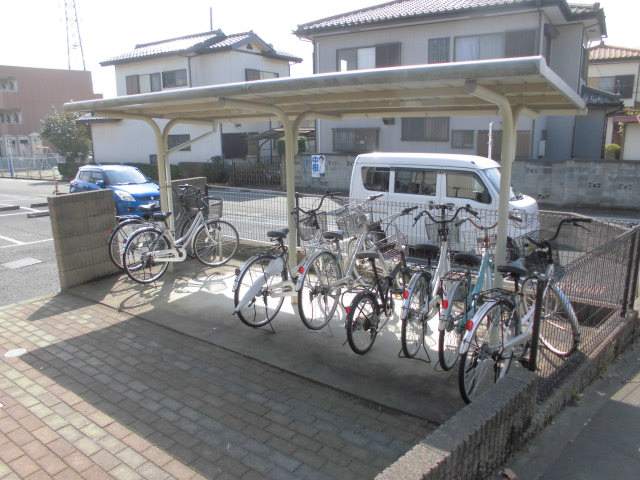 レオパレスアルテミス202号室 駐輪場