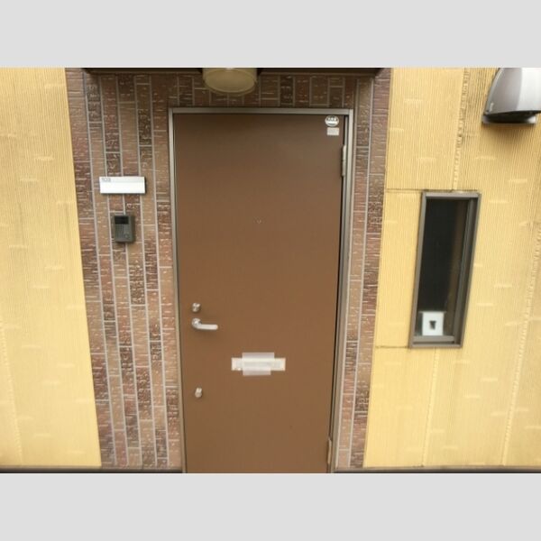 エスポワール・F103号室 玄関