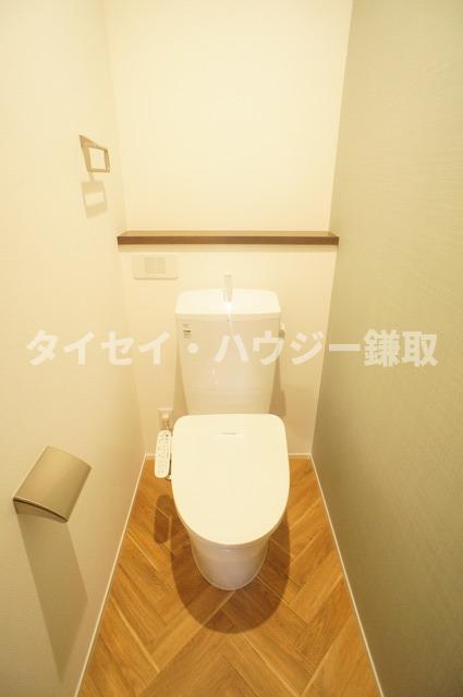 ファミエ寒川 2F