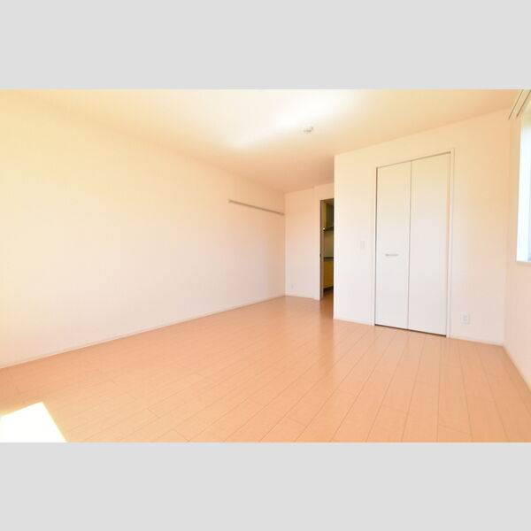 フローラルガーデン 南向き10.5帖LDK