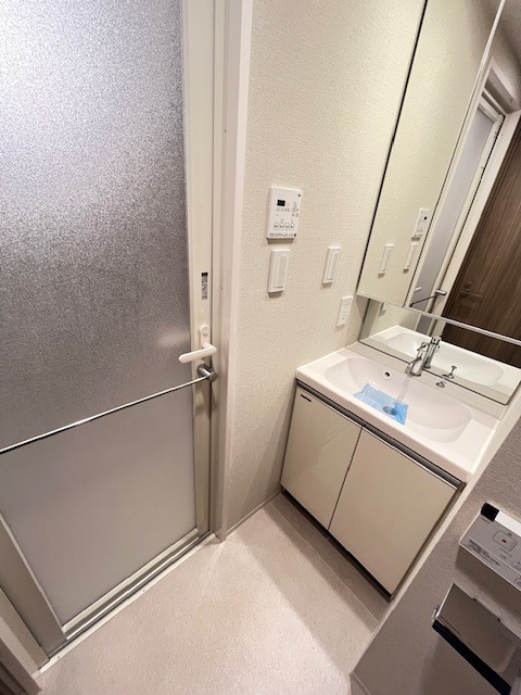 ＯＮＥ ＲＯＯＦ ＲＥＳＩＤＥＮＣＥ ＡＳＡＫＵＳＡＢＡＳＨＩ10階 洗面