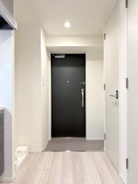 エレミ本蓮沼1階 玄関