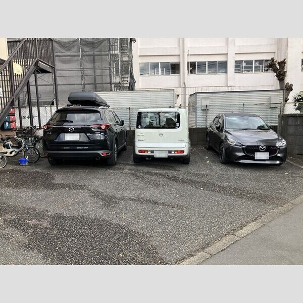 ハーモニー日野台 駐車場