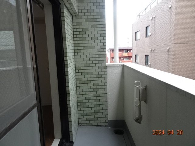 ビッグヴァンステイツ伊勢佐木南第２ バルコニー