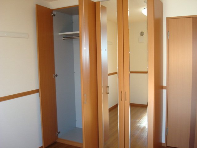 プリムベールⅠ201号室 クローゼット