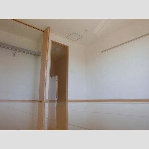 フレールⅠ東金町101号室 洋室8帖