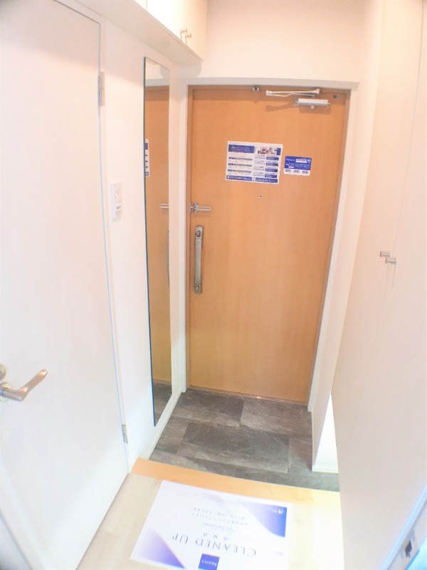 レジディア文京千石8階 玄関