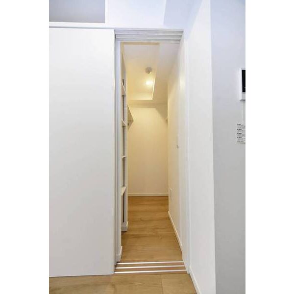 パークルール大手町0802号室 収納