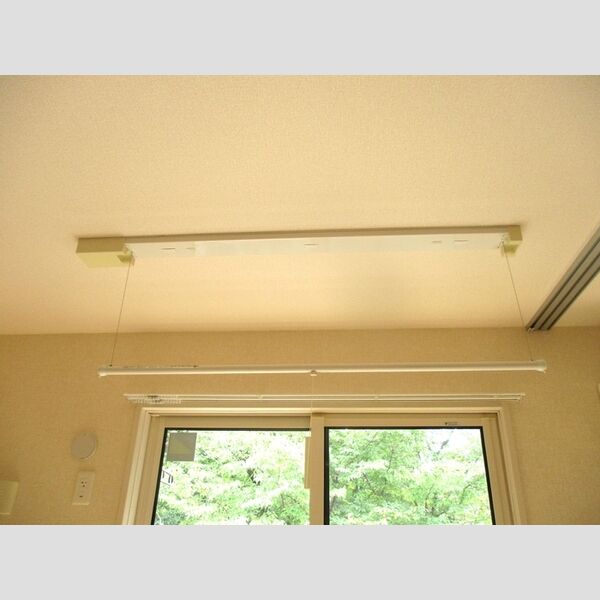 ラ・リアン　C・D　C棟301号室 室内物干し