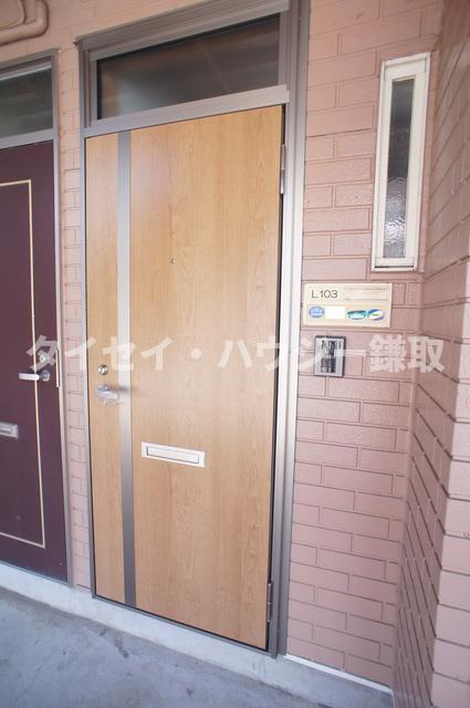 アーバンスクウェアーなかにしＬ棟0103号室 玄関