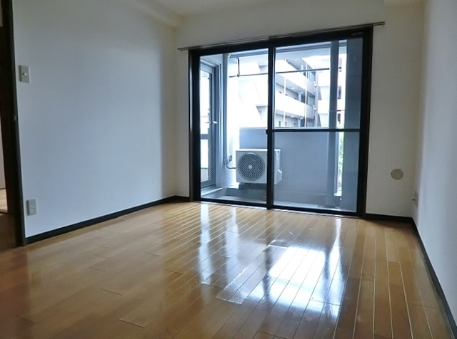 Ｋ＆Ｗガーデン0504号室 ６帖の洋室