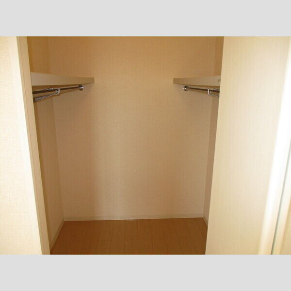 キャッスル桜木301号室 301