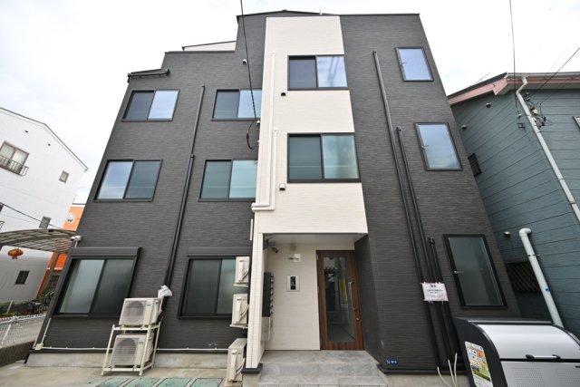 Ｋｍｓ　ｃｏｙｏ西日暮里1階 外観