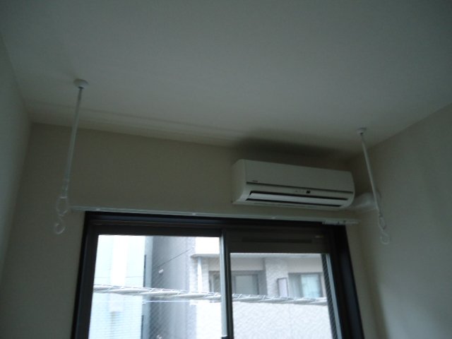 メゾン間中 室内物干し