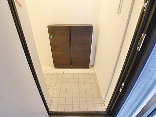 サイドガレージ矢部 玄関