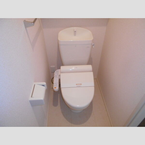 イーグレット　B105号室 トイレ　温水洗浄暖房便座