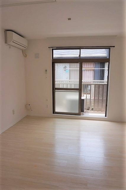 ローズアパート(Q-038D) リビング