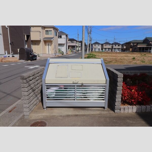 ベルトーネ ゴミストッカー