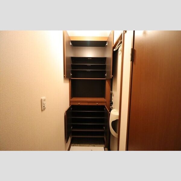 ウィルモア宮前 シューズボックス