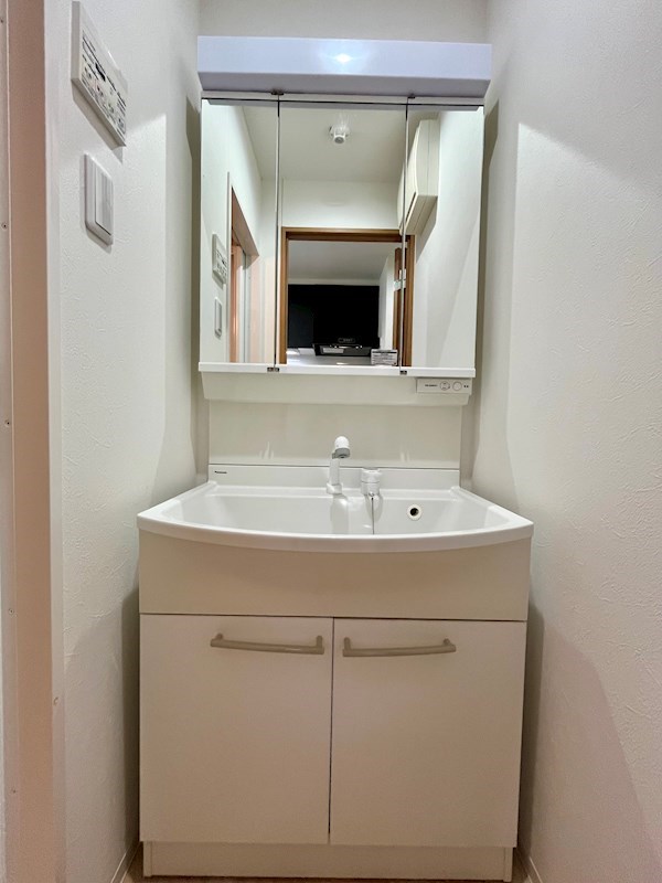 ＬＯＣ’Ｓ　ＹＯＫＯＤＡＩ2階 洗面