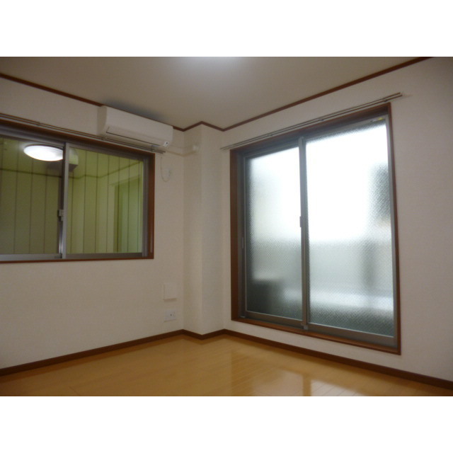 アンプルール フェール クローバー リビング