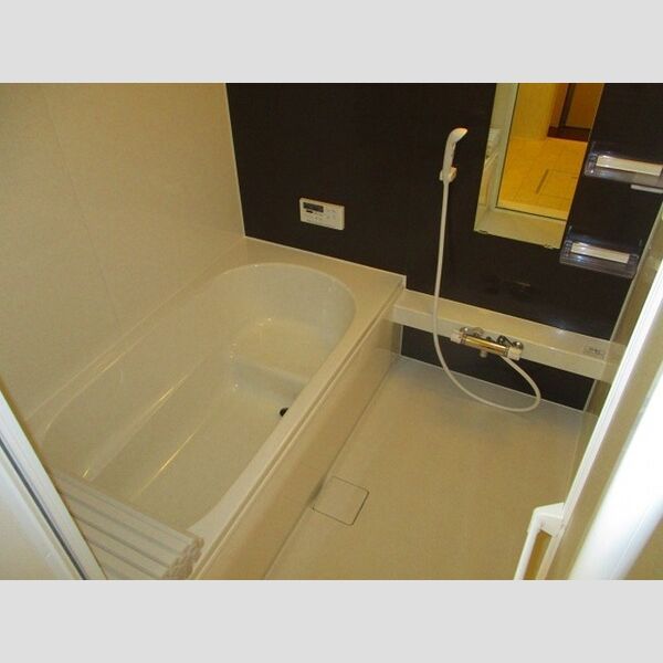 ヌーボイナリ金沢202号室 バス