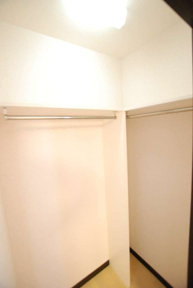 レオネクストレインボー上竹204号室 同タイプ写真の為、現況優先。